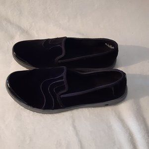 Black Velvet Naturalizer BZees slip-ons